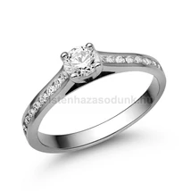 E111FLB62 - LABOR GYÉMÁNT:  0.62 CT (=4.5 mm Ø) Eljegyzési Gyűrű