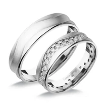 UH209C KARIKAGYŰRŰ CIRKÓNIA KŐVEL