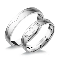 UH217C KARIKAGYŰRŰ CIRKÓNIA KÖVEKKEL